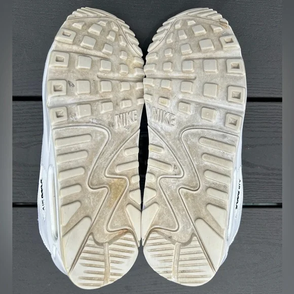 Nike Air Max Classic White and Black Sneakers - Picture 5 of 6